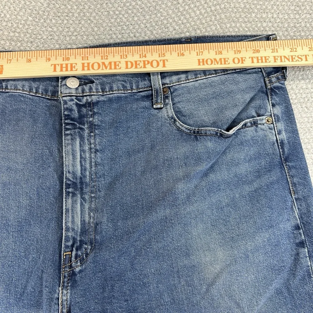 Levi's Jeans Mens 42x32 (42x31) 502 Premium Tapered Medium Wash Casual‎ Denim